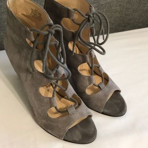 Nine West grey suede lace up pumps